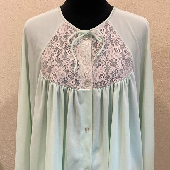 Vintage 1960s Women's Extra Large Pajama Set Lace Panel Raglan Sleeves Button Up - Picture 4 of 14